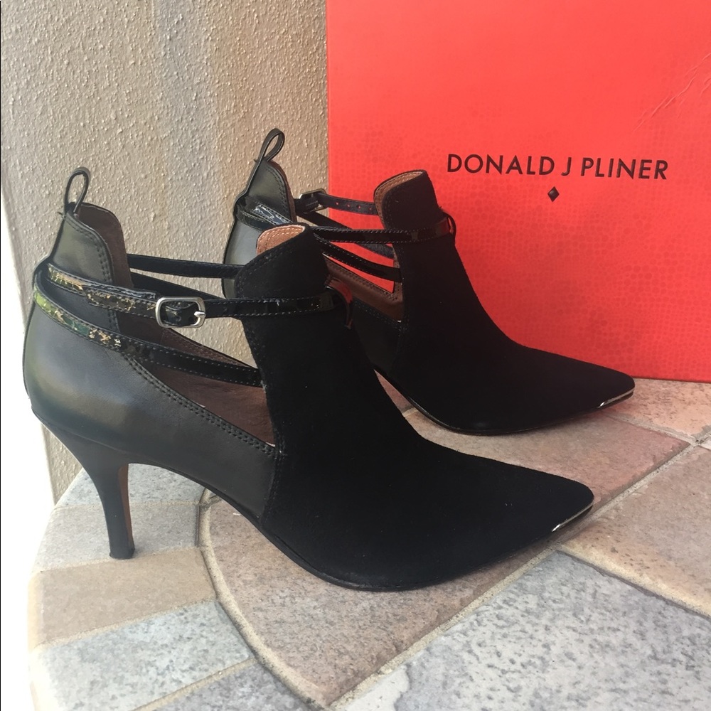 Donald Pilner Boots.